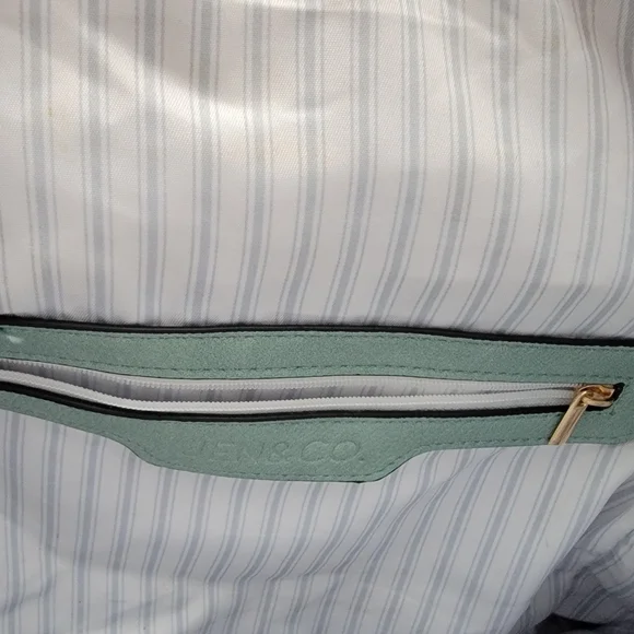 Jen and Co Backpack Handbag Combo - Picture 11 of 14